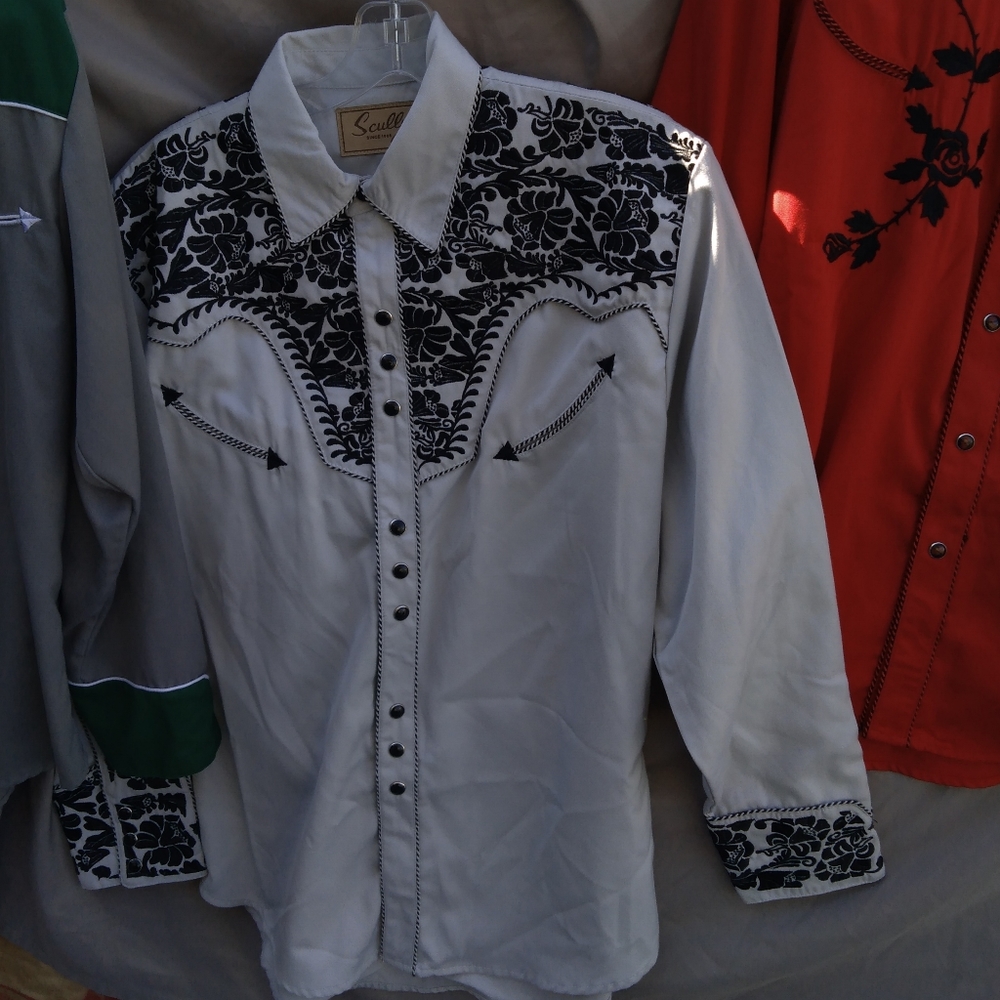 Scully Gunfighter Wht W/Gunmetal Embroidery *NWT*